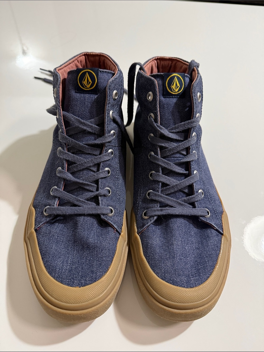 Volcom Men's High-Top Denim Sneakers in Navy and Gum Sz10